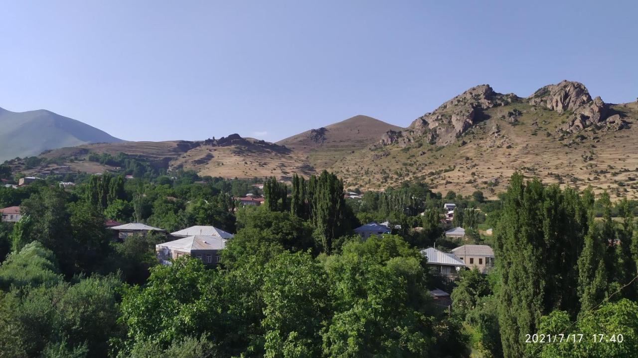 Verishen Guest House B&B Goris Exteriör bild