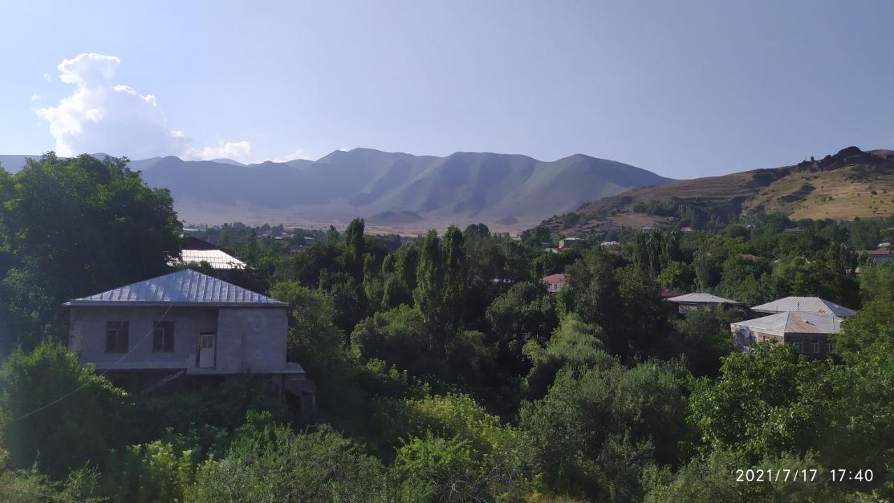 Verishen Guest House B&B Goris Exteriör bild