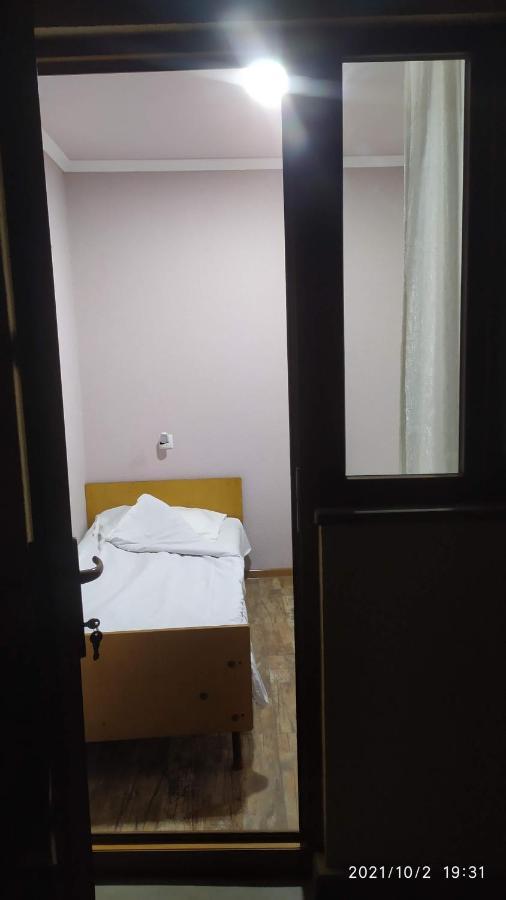 Verishen Guest House B&B Goris Exteriör bild