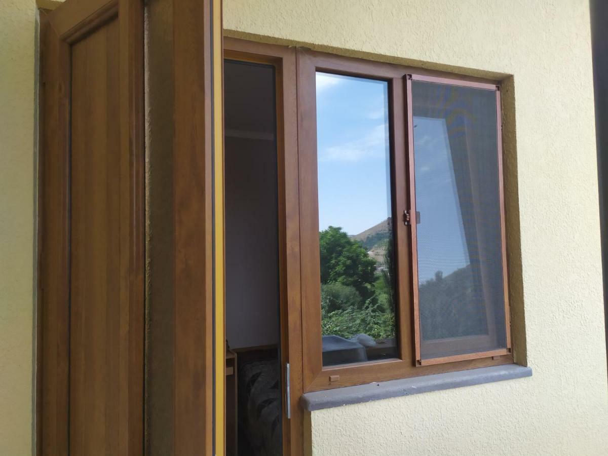 Verishen Guest House B&B Goris Exteriör bild